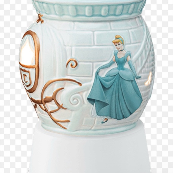 Scentsy Other - Scentsy Cinderella Plug in Warmer-New in box